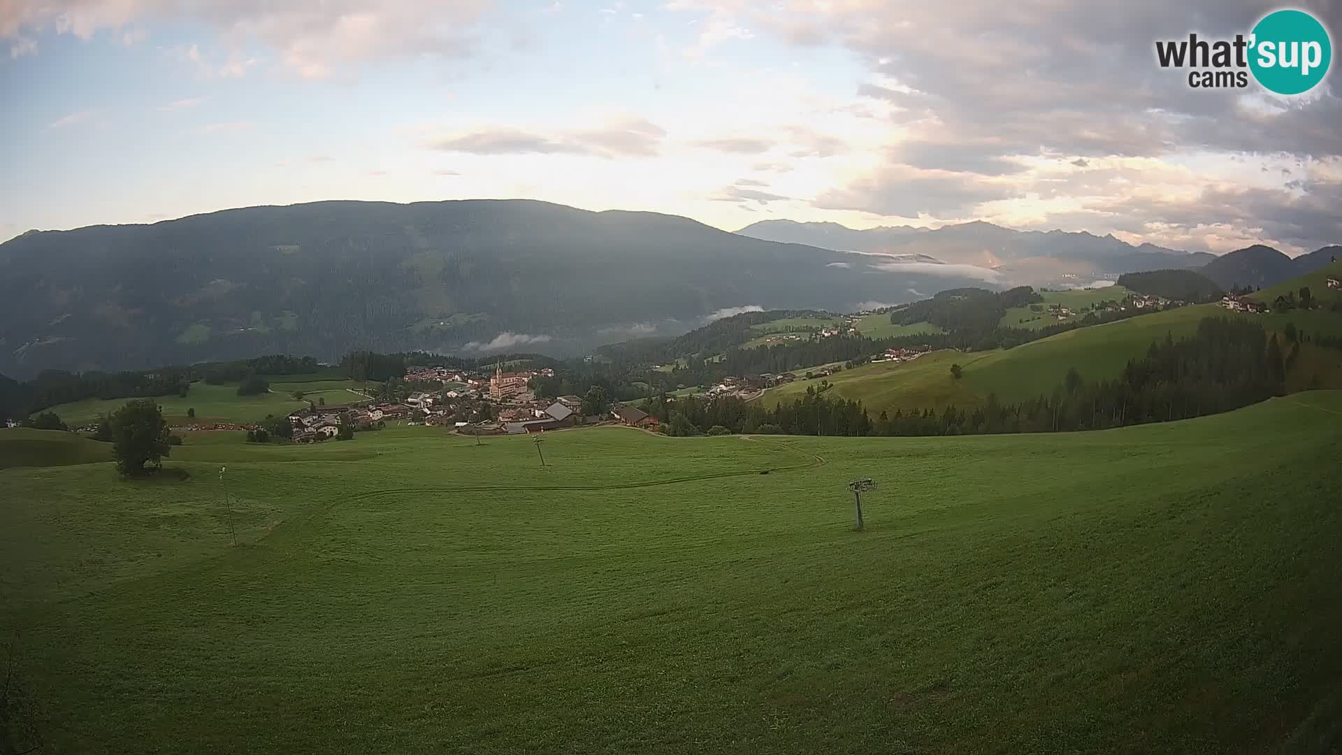 Spletna kamera Terenten (1210m) – Pogled v živo na dolino Pusteria