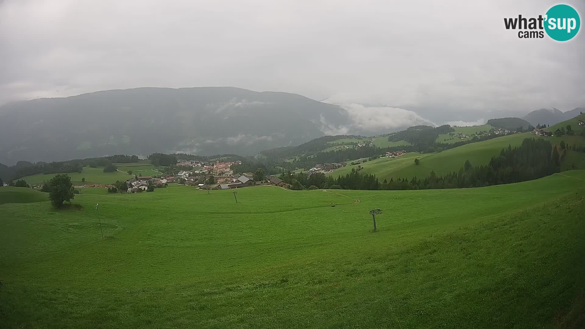 Spletna kamera Terenten (1210m) – Pogled v živo na dolino Pusteria