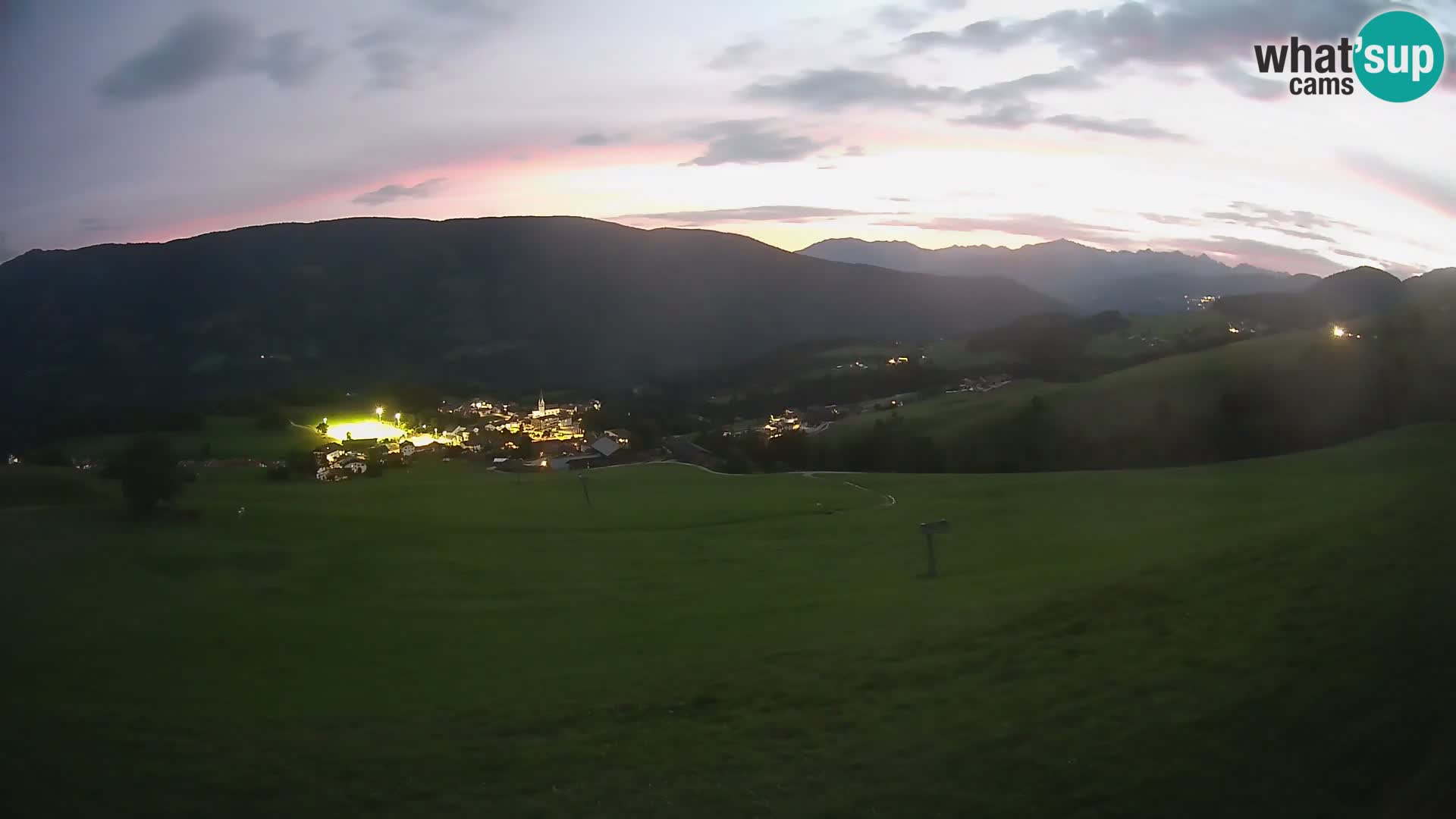 Spletna kamera Terenten (1210m) – Pogled v živo na dolino Pusteria