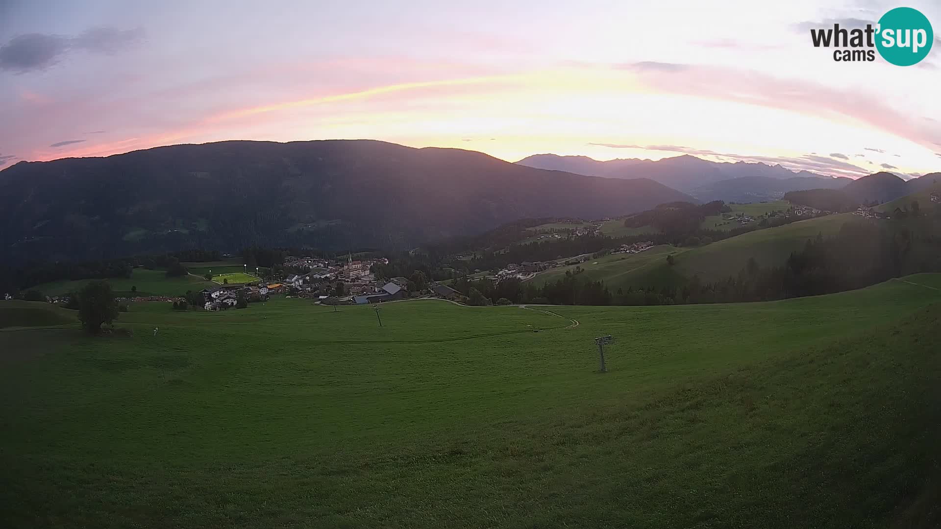 Spletna kamera Terenten (1210m) – Pogled v živo na dolino Pusteria