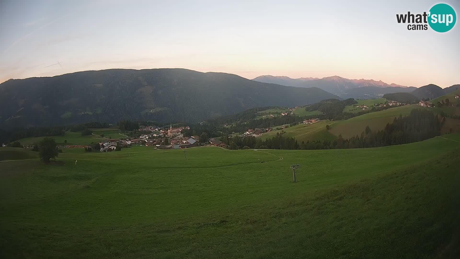 Spletna kamera Terenten (1210m) – Pogled v živo na dolino Pusteria