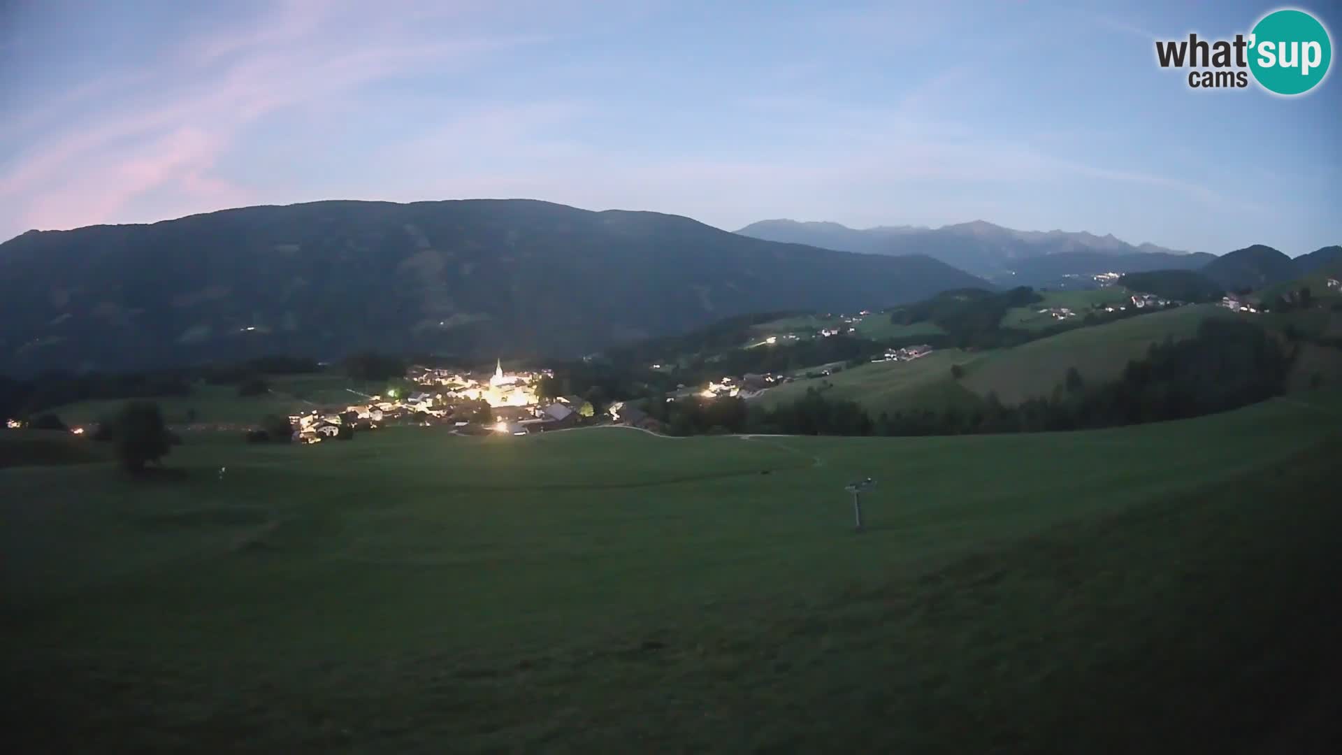 Spletna kamera Terenten (1210m) – Pogled v živo na dolino Pusteria