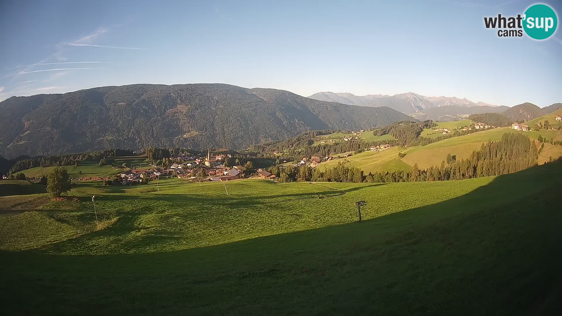 Spletna kamera Terenten (1210m) – Pogled v živo na dolino Pusteria