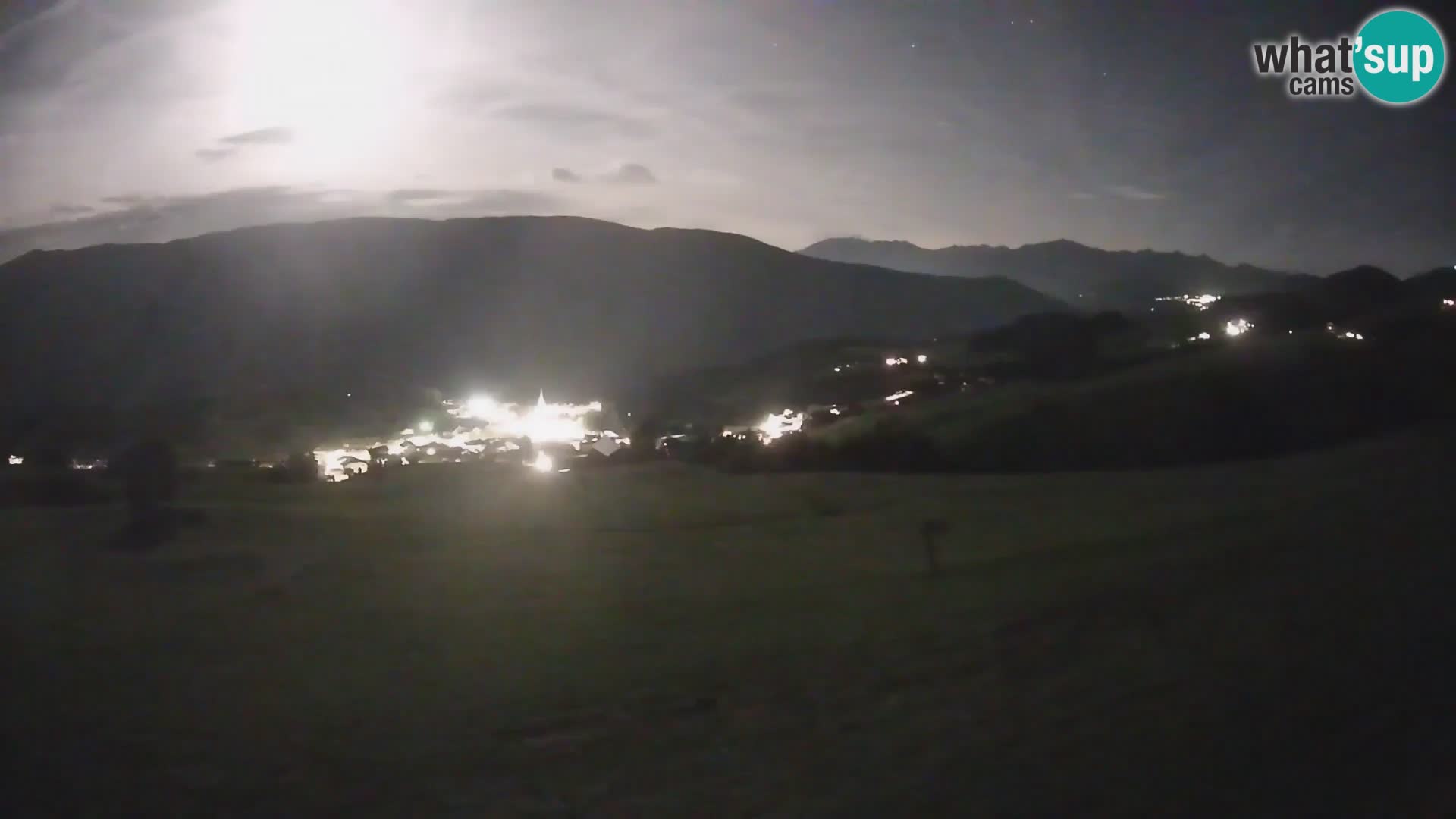 Spletna kamera Terenten (1210m) – Pogled v živo na dolino Pusteria