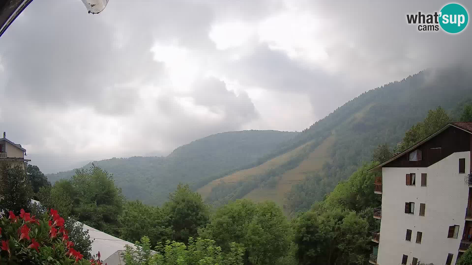 Cardini di Roburent – pogled na Monte Alpet