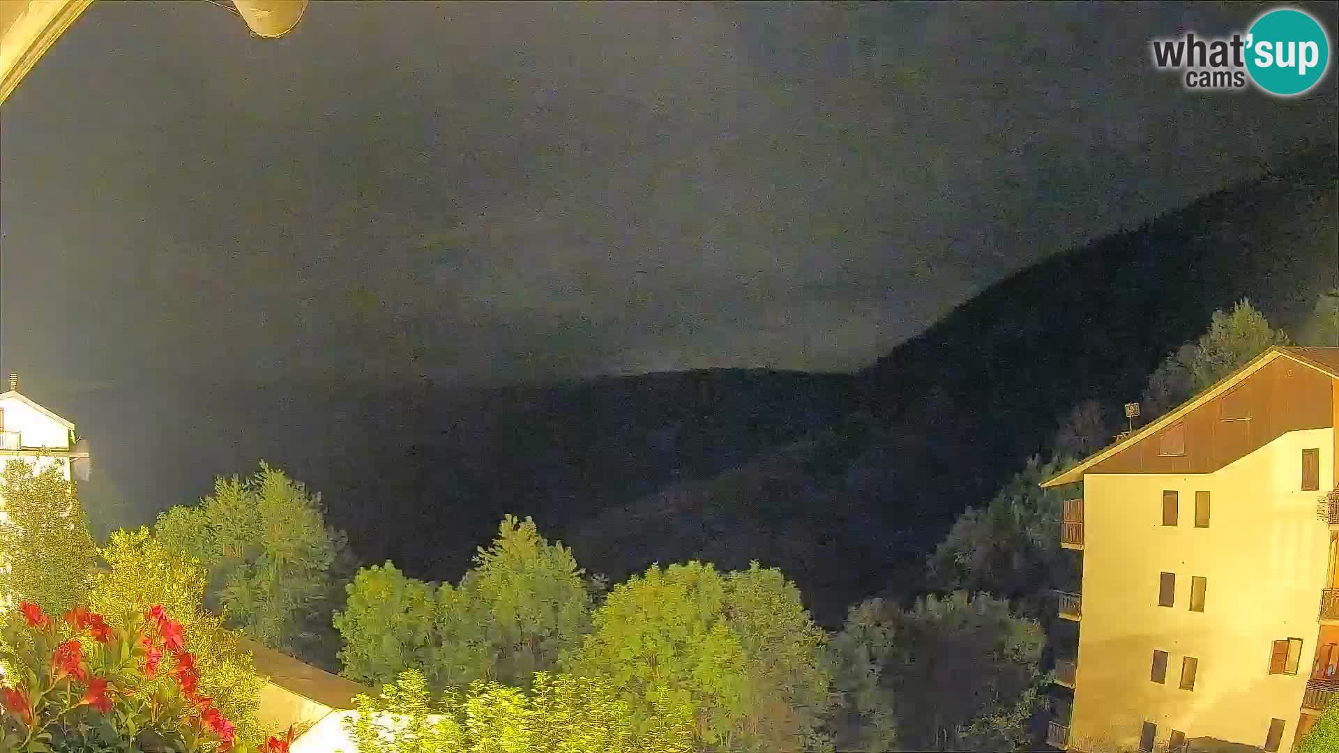 Cardini di Roburent – vista al Monte Alpet