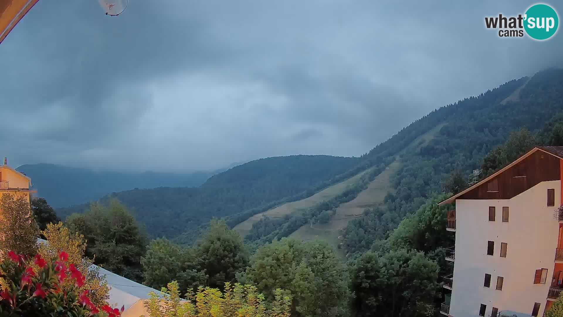 Cardini di Roburent – pogled na Monte Alpet