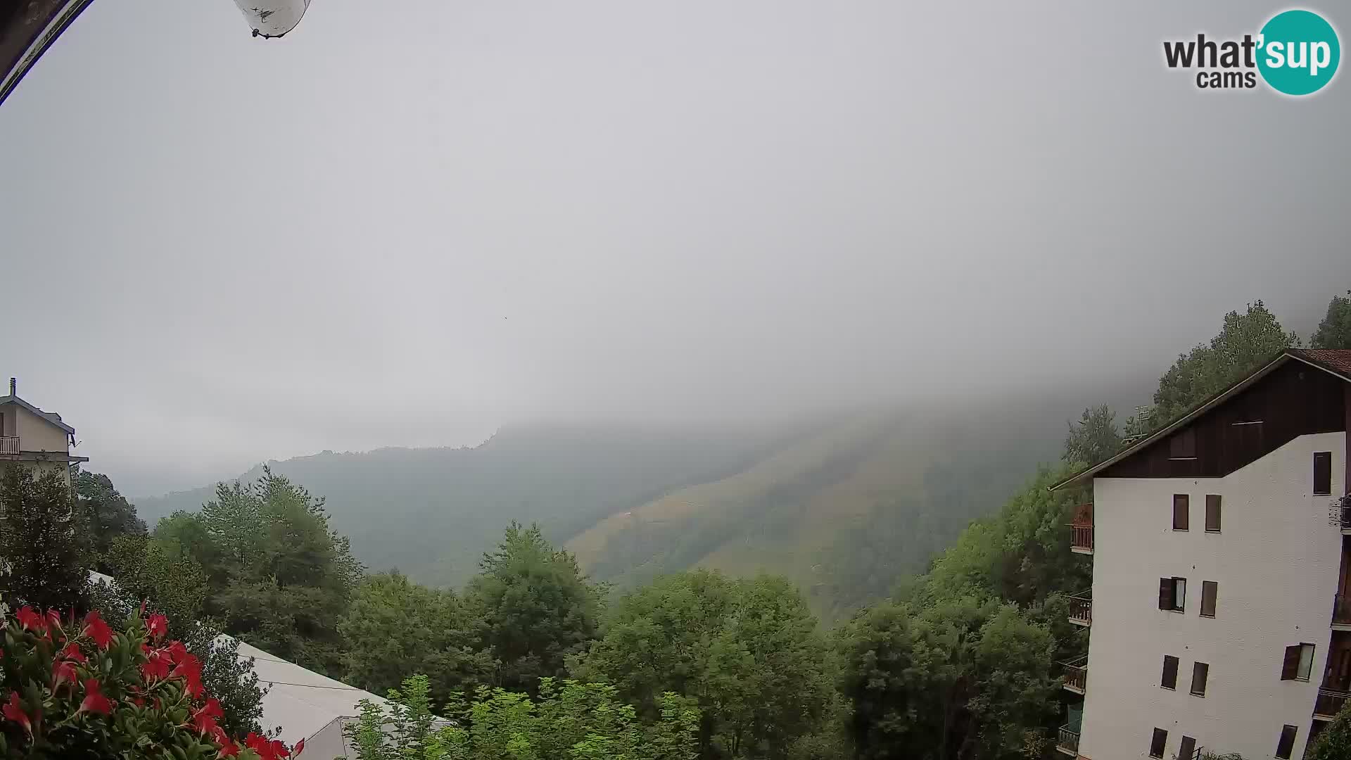 Cardini di Roburent – vista al Monte Alpet
