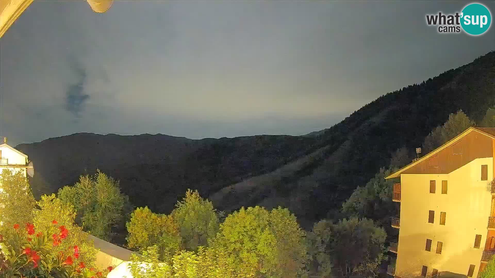 Cardini di Roburent – vista al Monte Alpet
