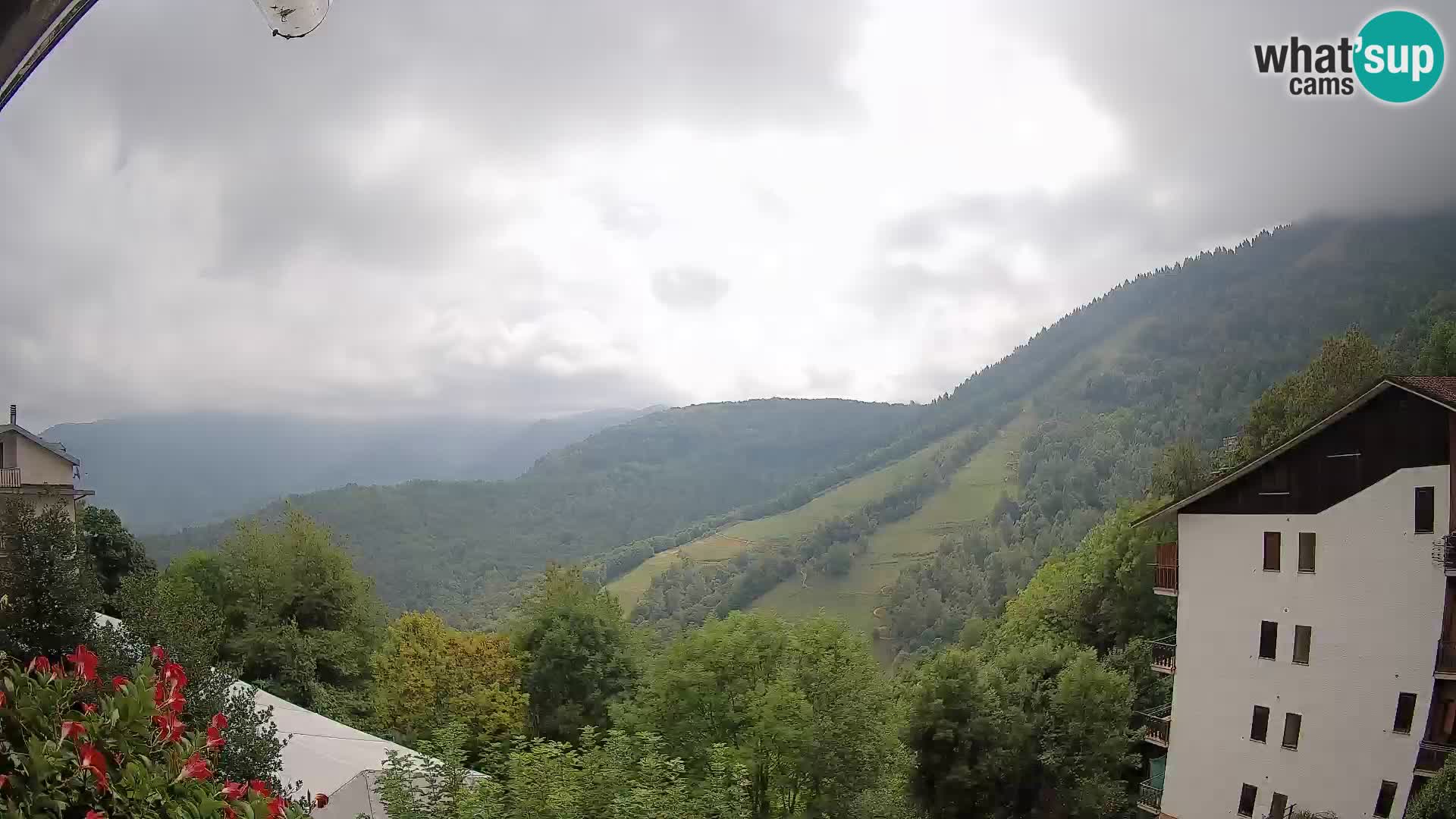 Cardini di Roburent – pogled na Monte Alpet