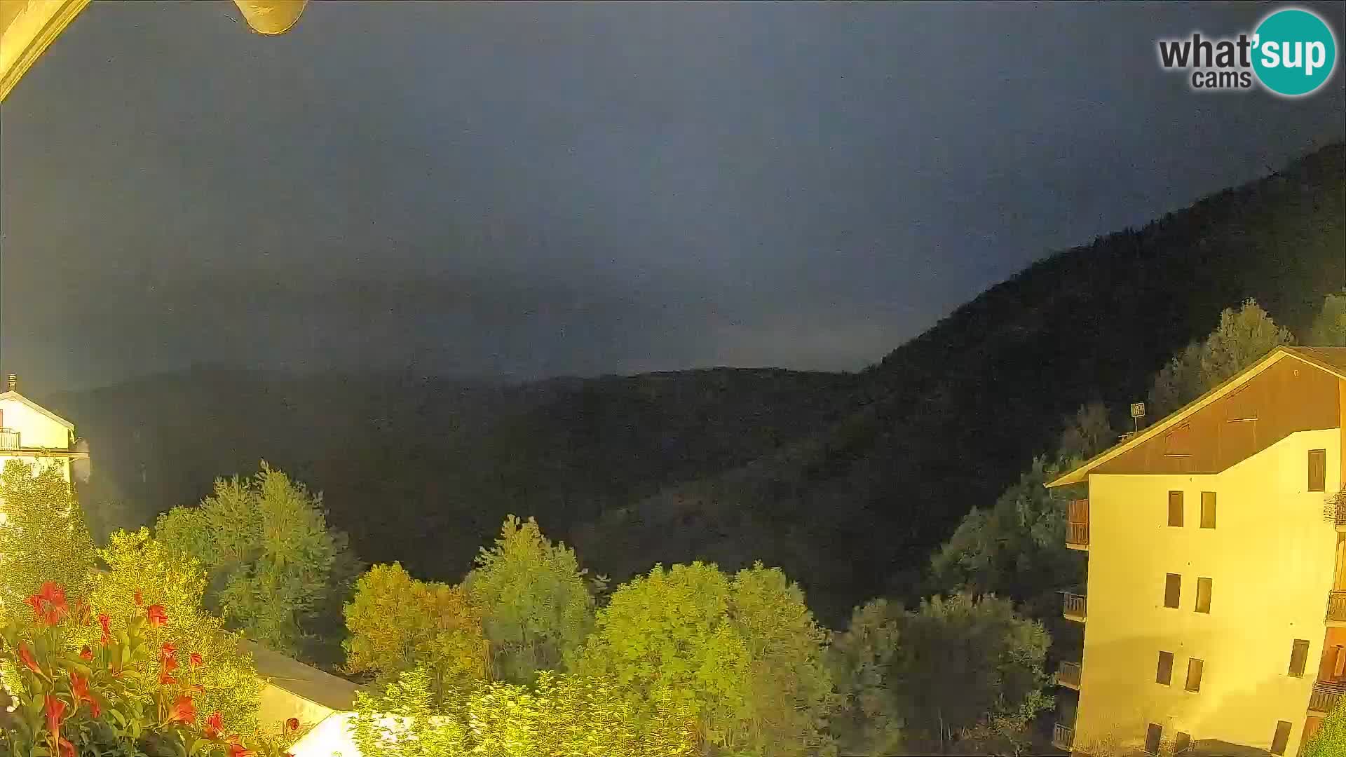Cardini di Roburent – pogled na Monte Alpet