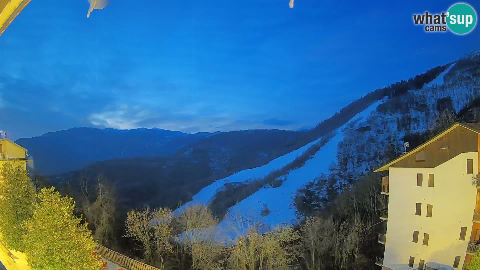Cardini di Roburent – pogled na Monte Alpet