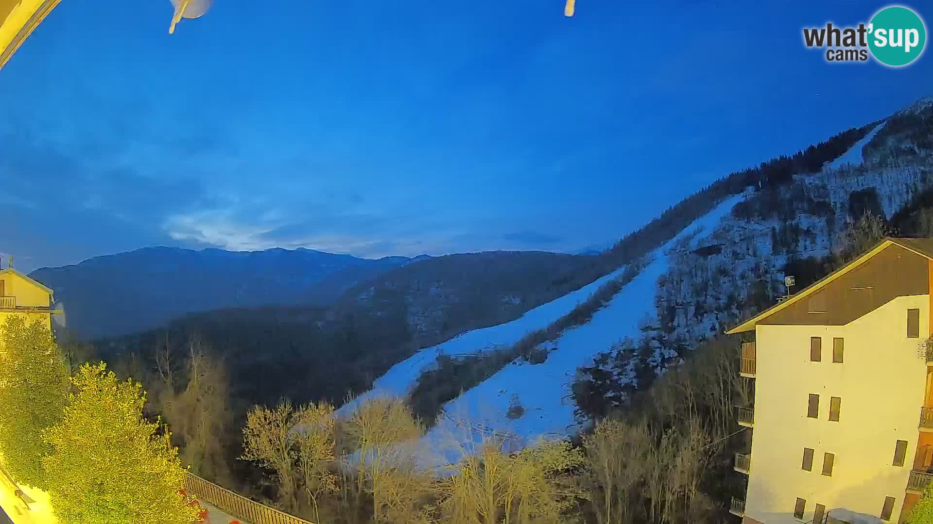 Cardini di Roburent – pogled na Monte Alpet