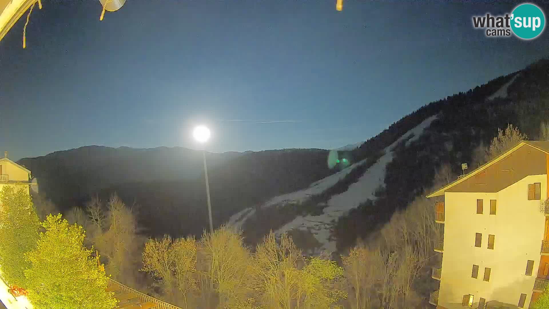 Cardini di Roburent – vista al Monte Alpet