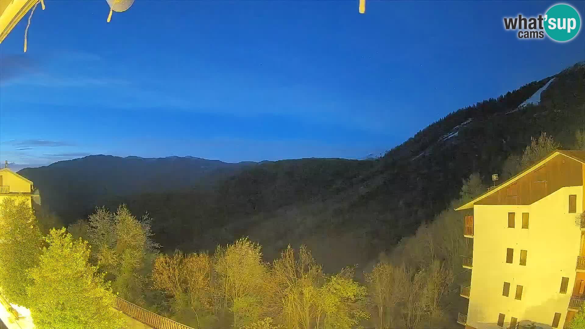 Cardini di Roburent – vista al Monte Alpet