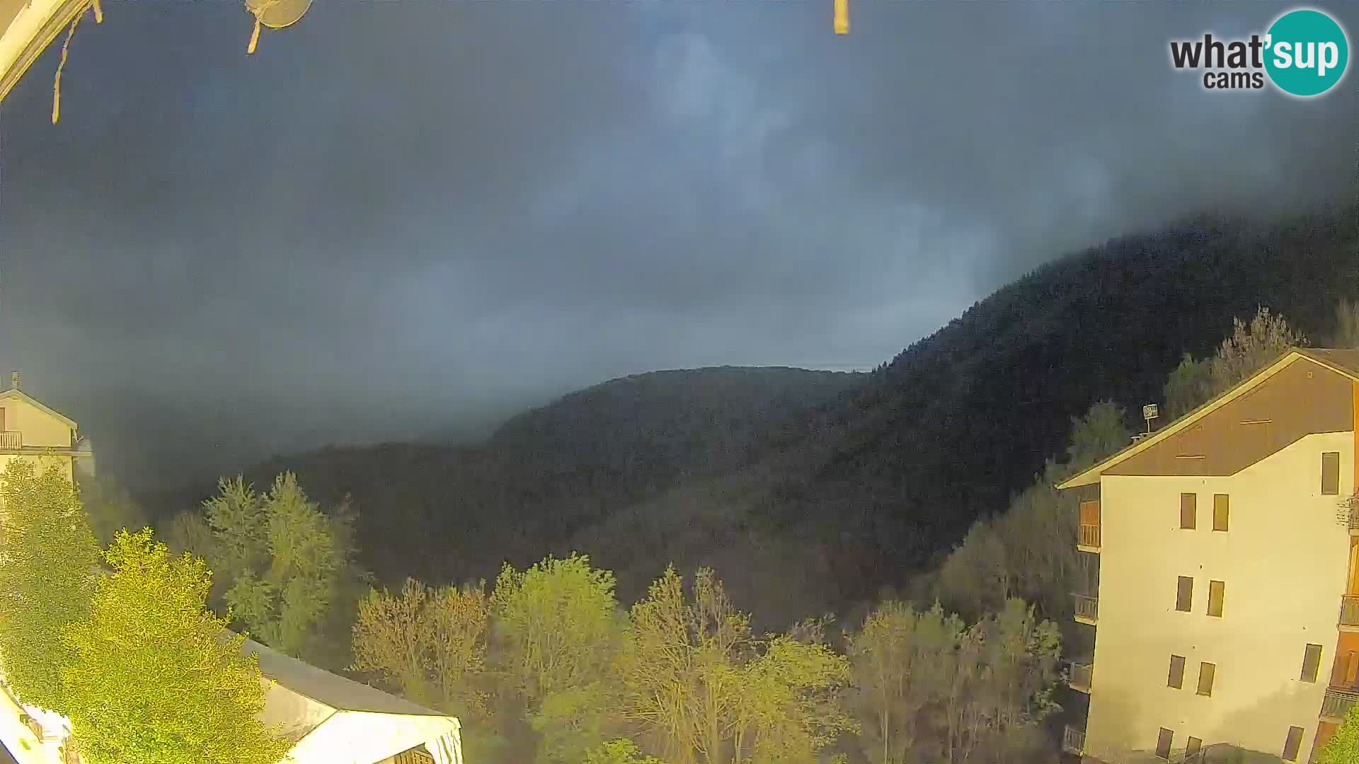 Cardini di Roburent – vista al Monte Alpet