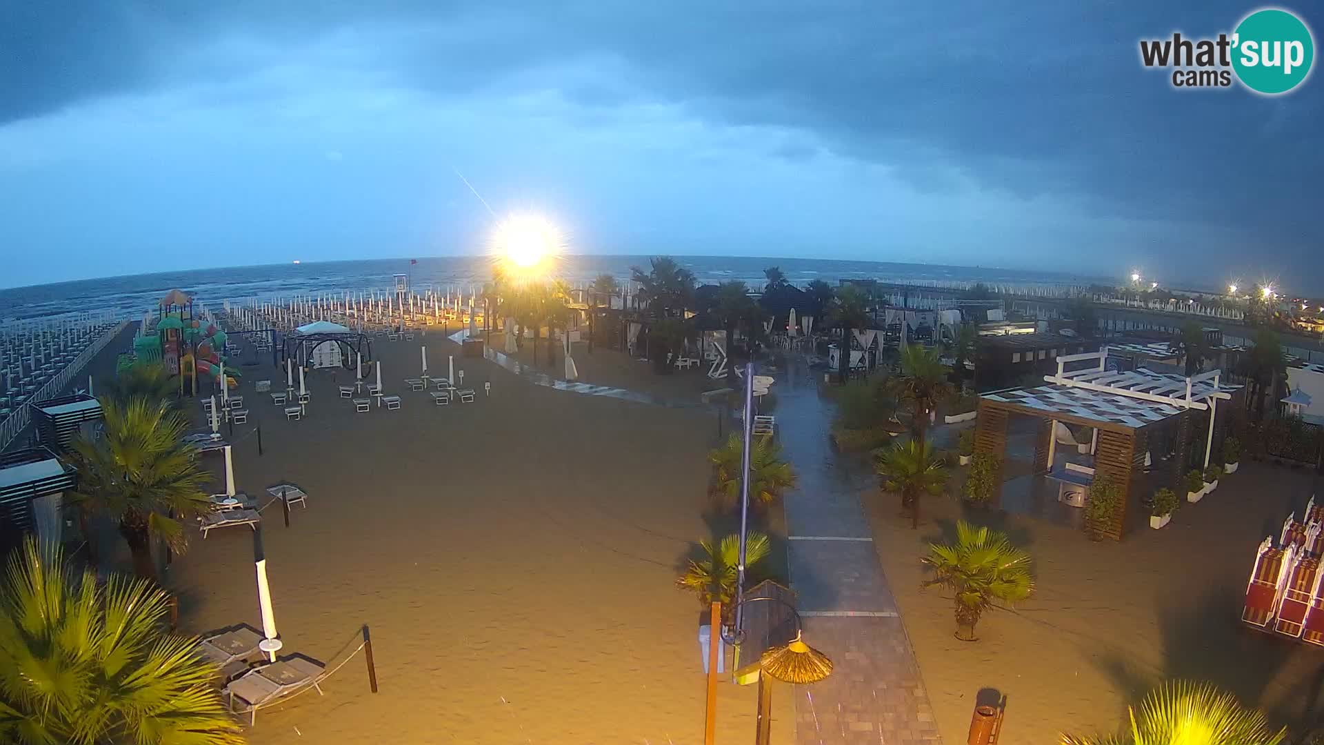 V živo Bagno Primavera Beach – Piazzale Europa Rosolina Mare webcam