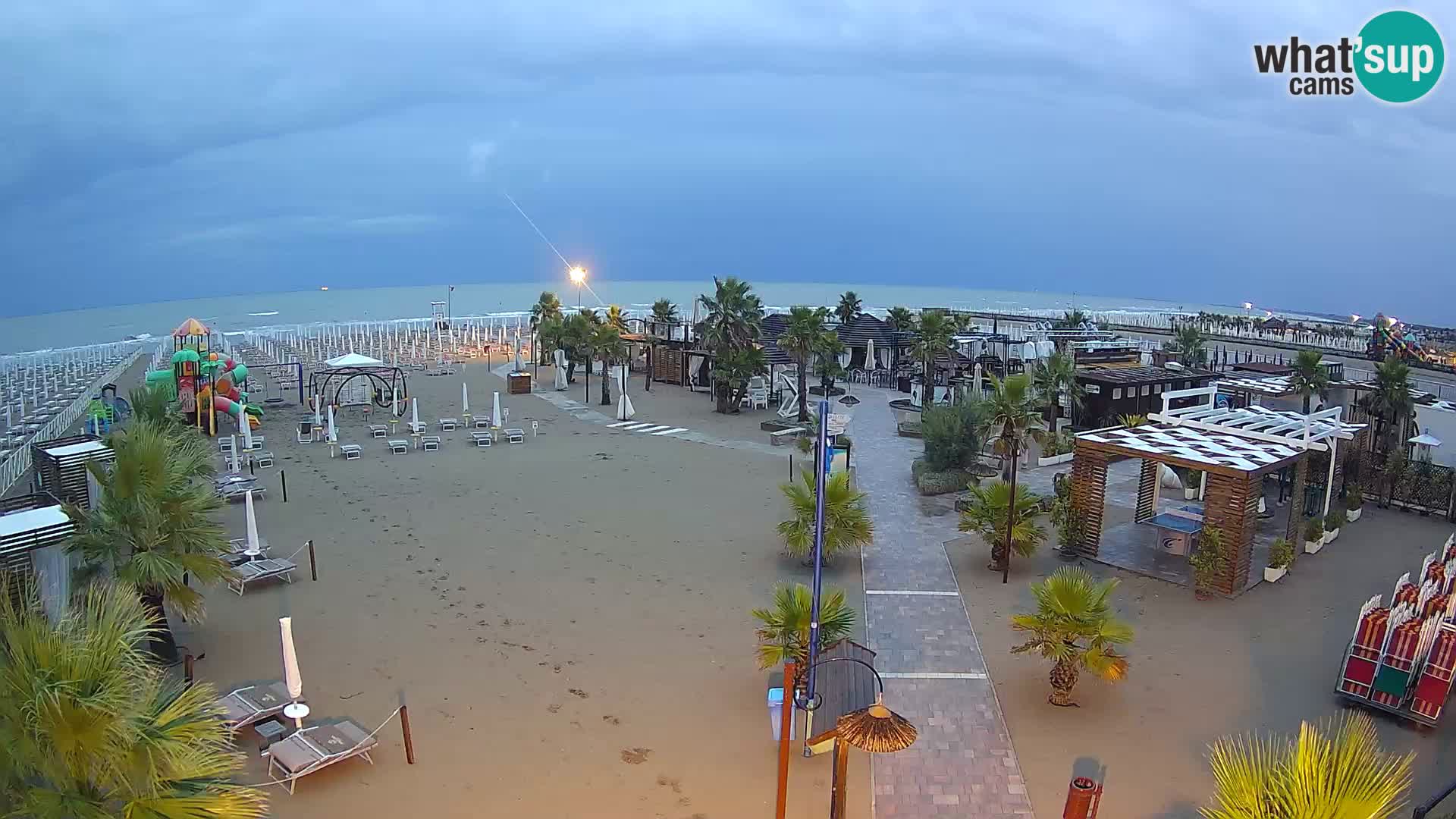 V živo Bagno Primavera Beach – Piazzale Europa Rosolina Mare webcam