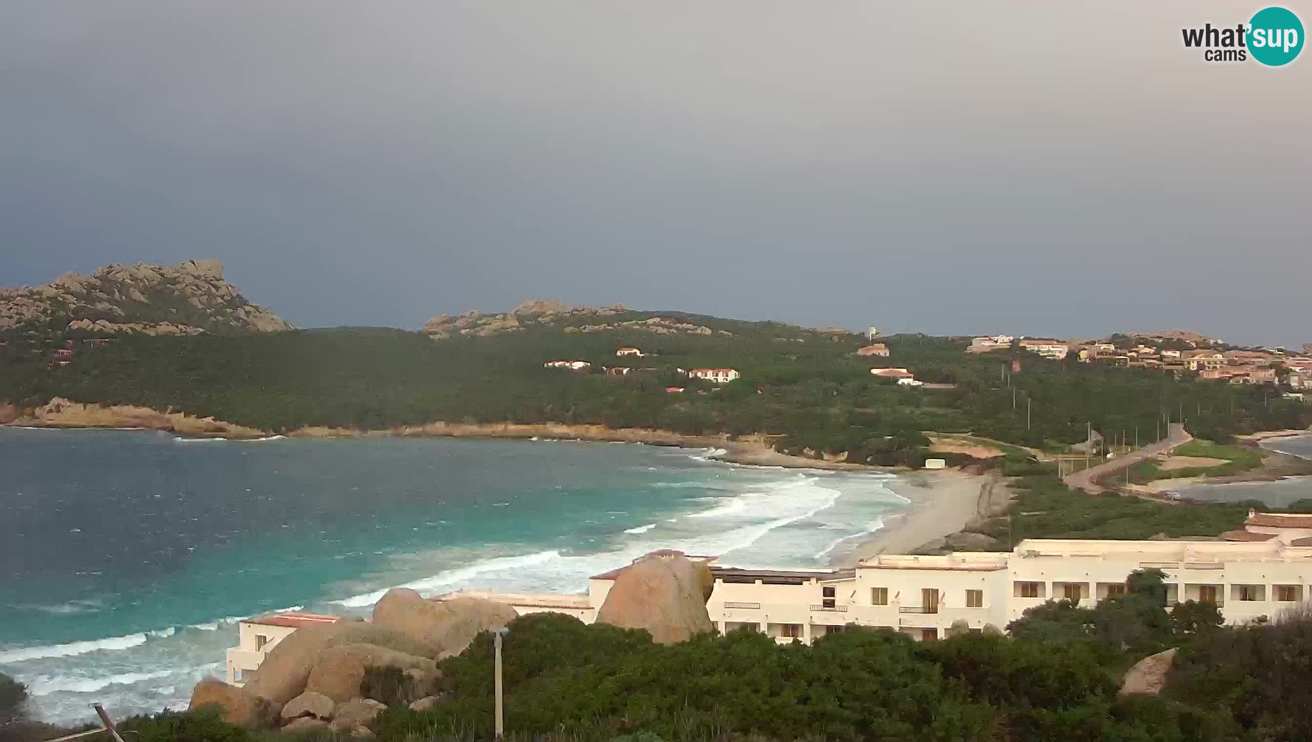 Web kamera uživo Capo Testa plaža s 2 mora – Santa Teresa Gallura – kamera uživo Sardinija