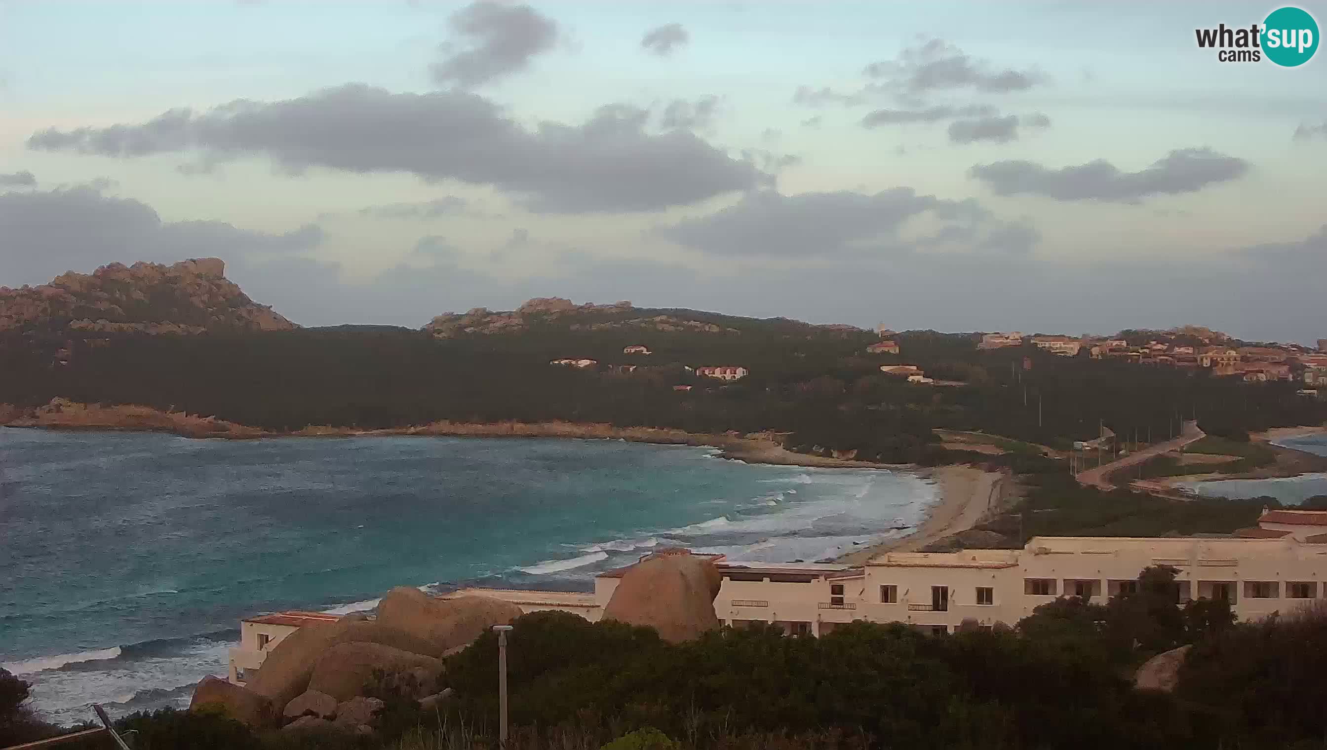 Web kamera uživo Capo Testa plaža s 2 mora – Santa Teresa Gallura – kamera uživo Sardinija