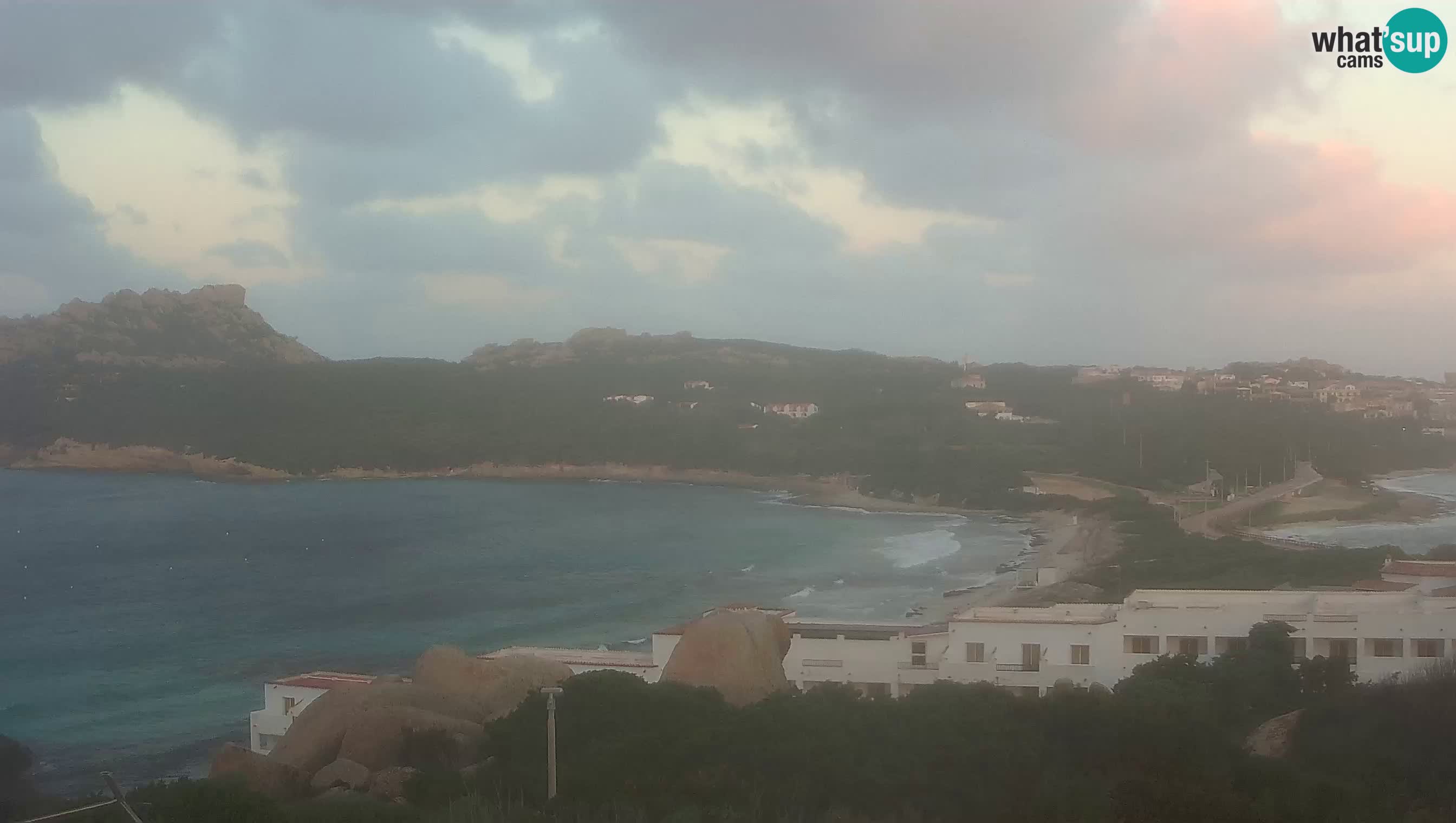 Web kamera uživo Capo Testa plaža s 2 mora – Santa Teresa Gallura – kamera uživo Sardinija