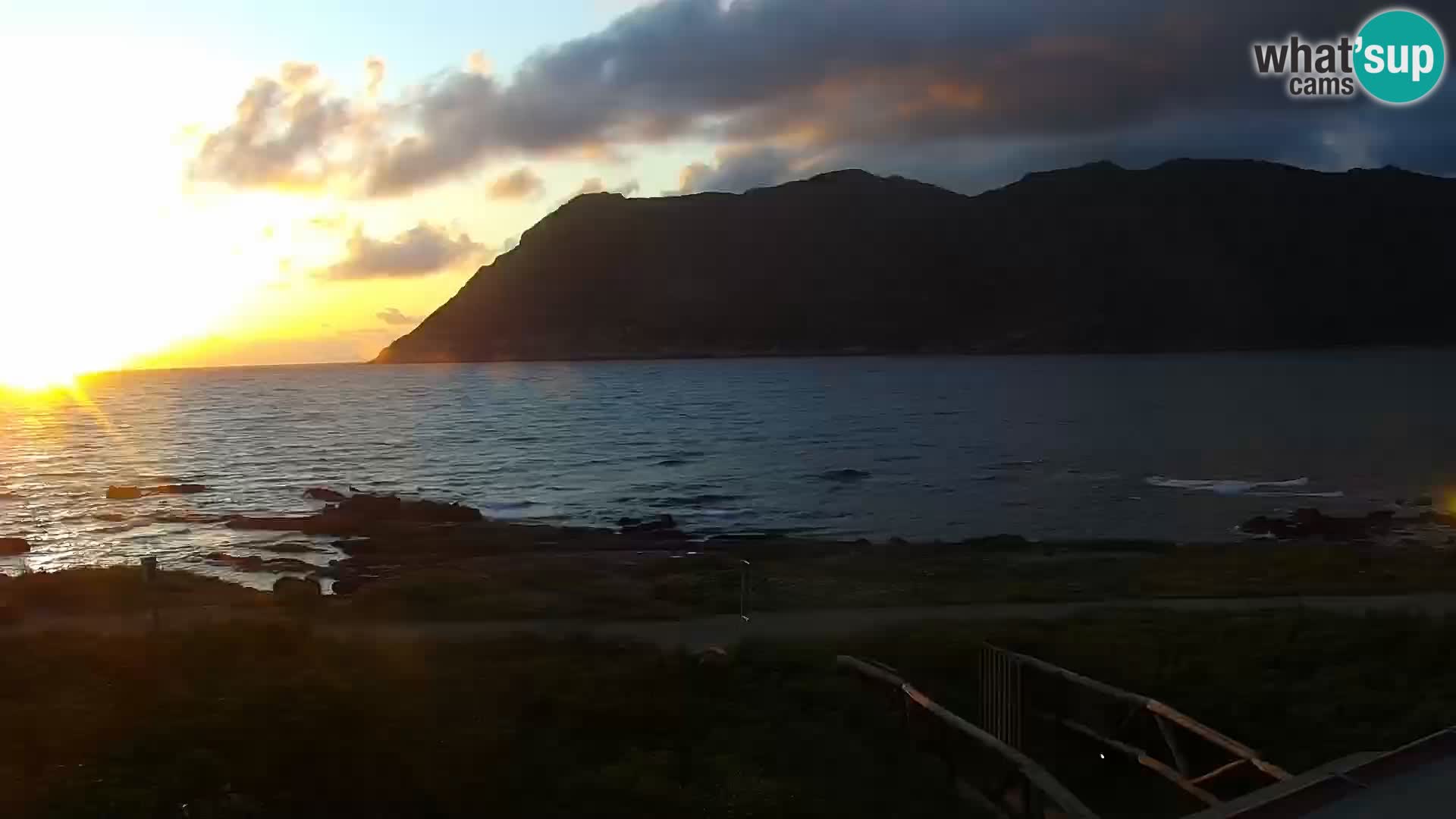 Web kamera Porto Ferro Sassari – plaže na Sardiniji u živo