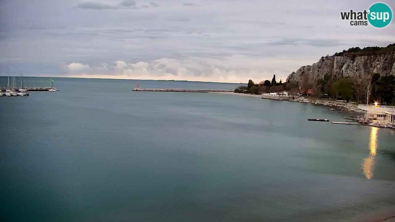 Webcam Sistiana – Pogled na marinu i zaljev