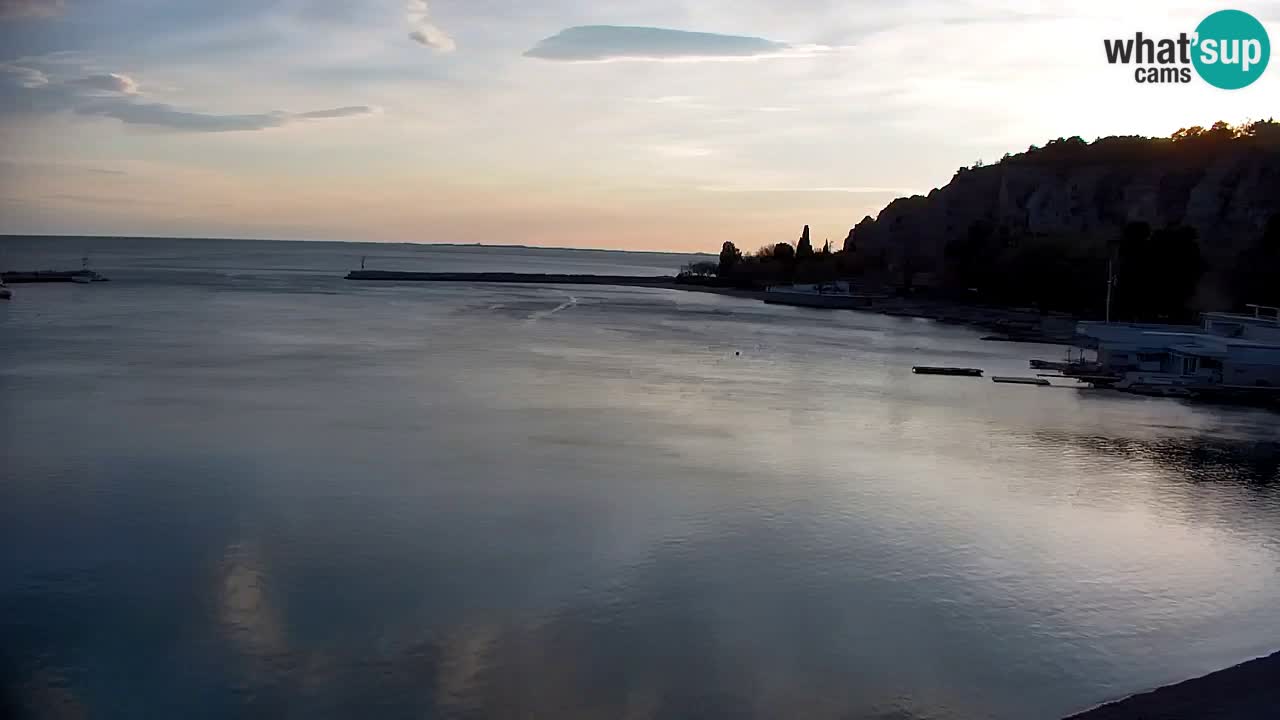 Spletna kamera Sesljan (Sistiana) – Pogled na marino in zaliv