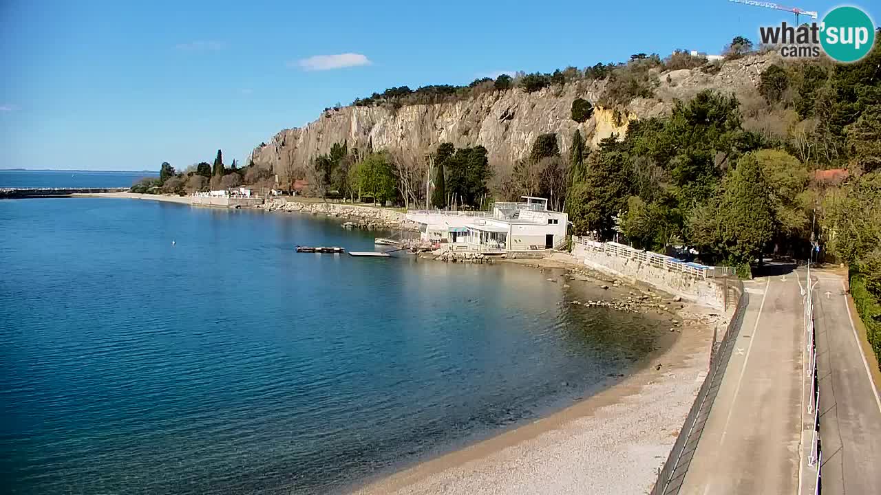 Spletna kamera Sesljan (Sistiana) – Pogled na marino in zaliv