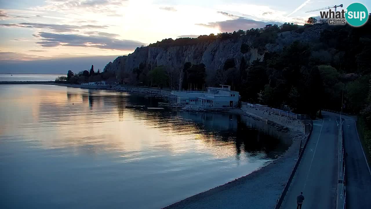 Webcam Sistiana – Vue sur la marina et la baie