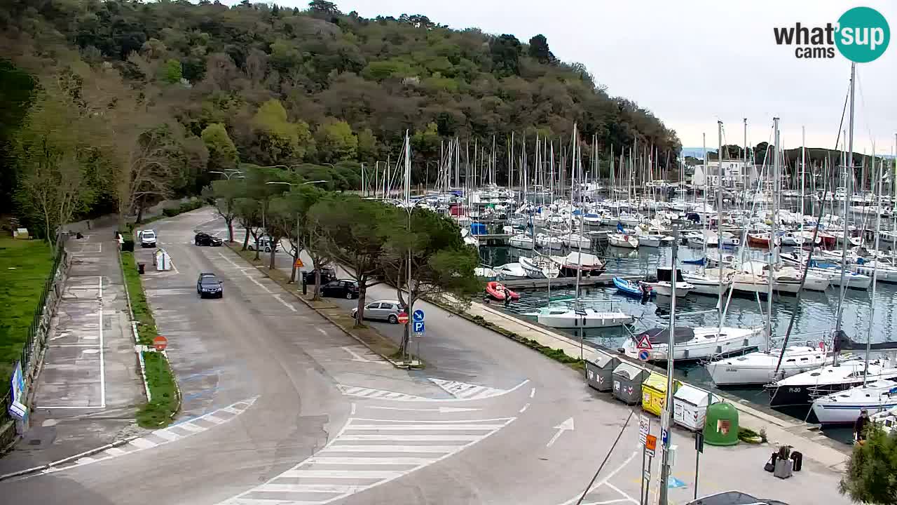Webcam Sistiana – Vue sur la marina et la baie