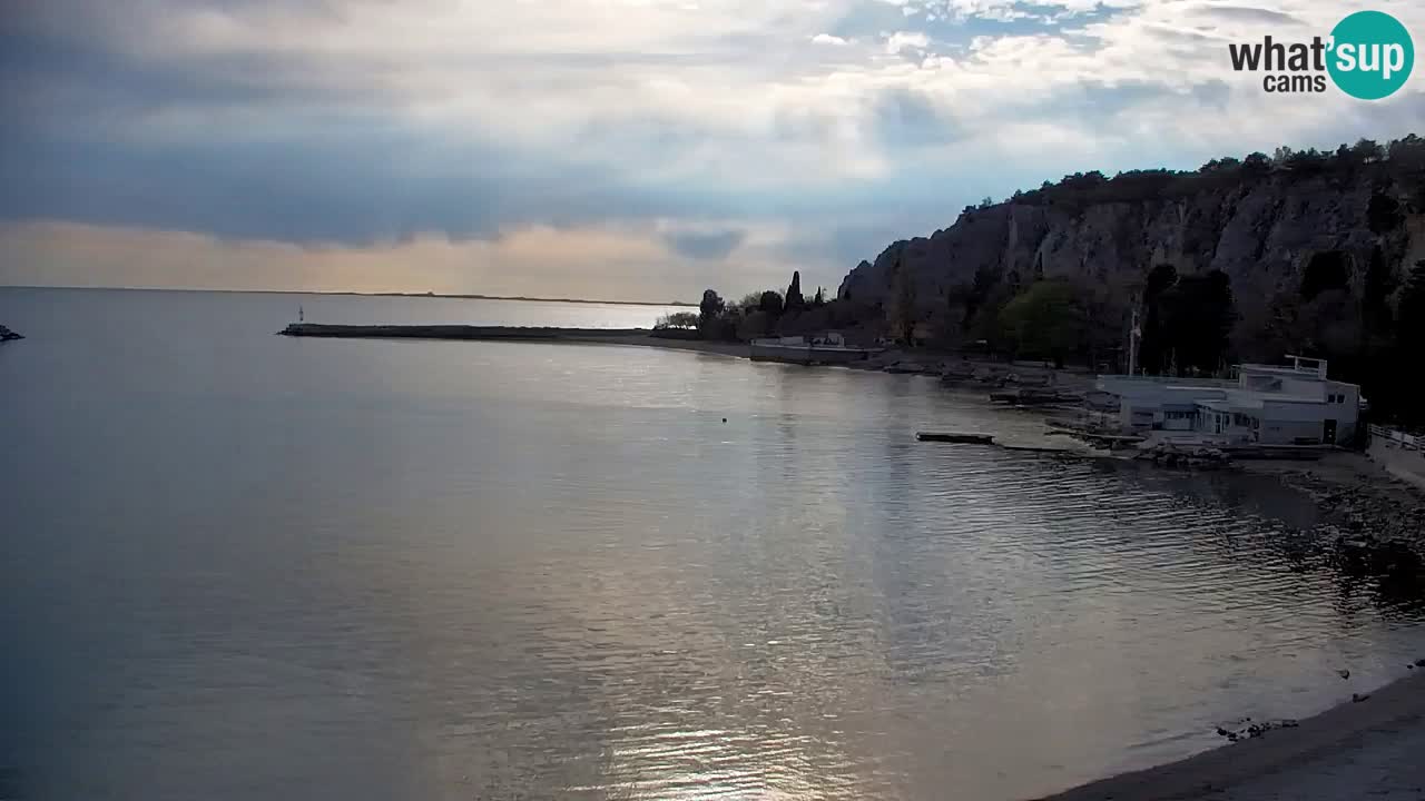 Webcam Sistiana – Vue sur la marina et la baie