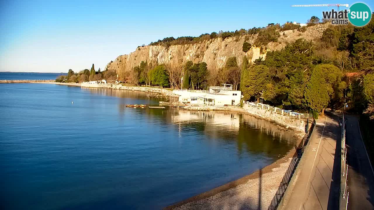 Webcam Sistiana – Vue sur la marina et la baie