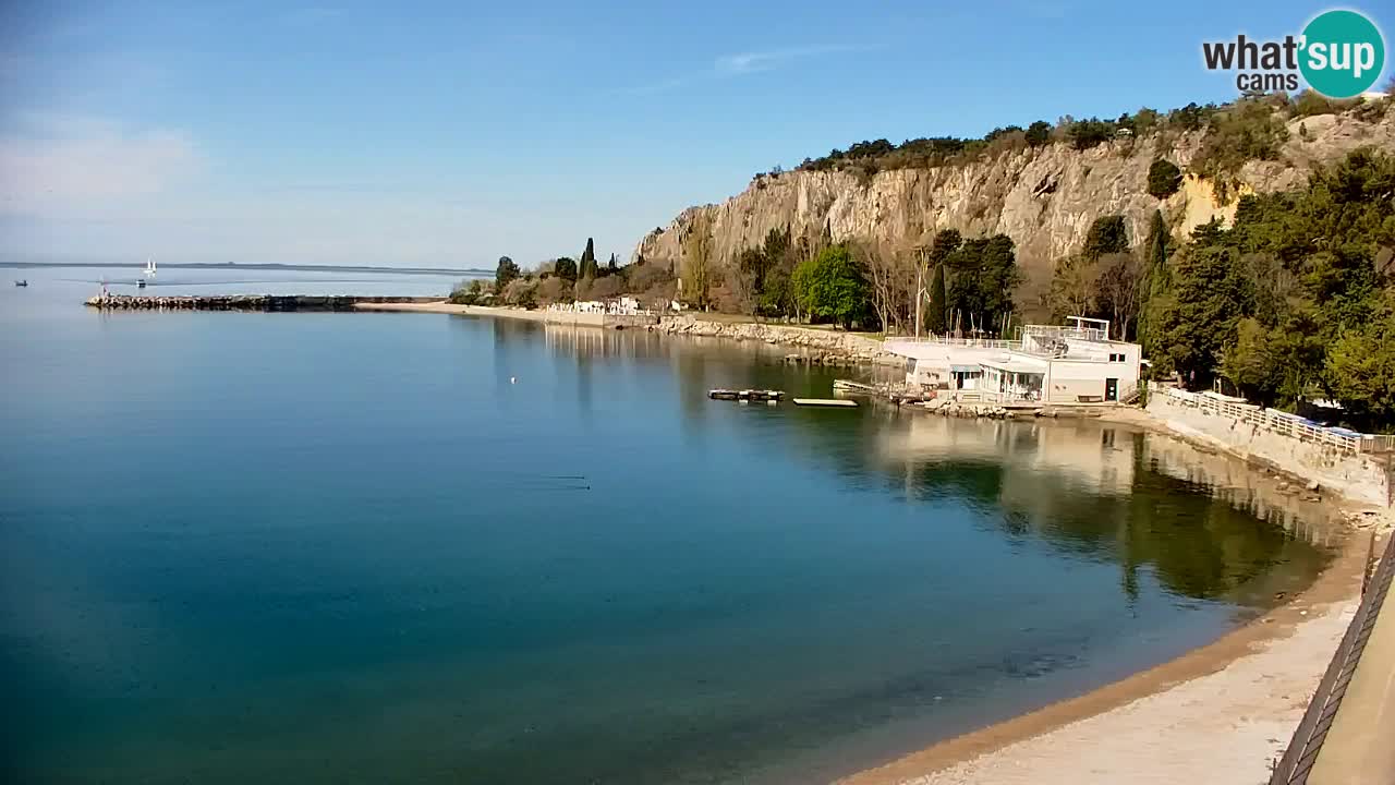 Webcam Sistiana – Vue sur la marina et la baie