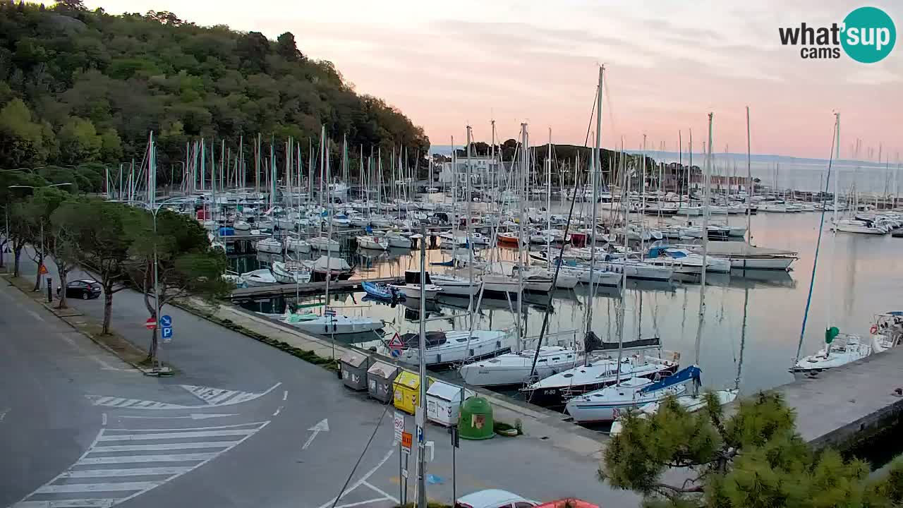 Webcam Sistiana – Vue sur la marina et la baie
