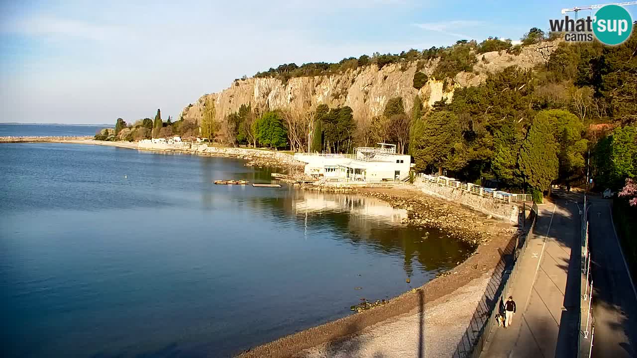 Spletna kamera Sesljan (Sistiana) – Pogled na marino in zaliv