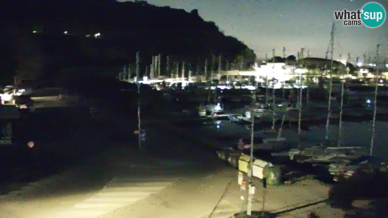 Spletna kamera Sesljan (Sistiana) – Pogled na marino in zaliv