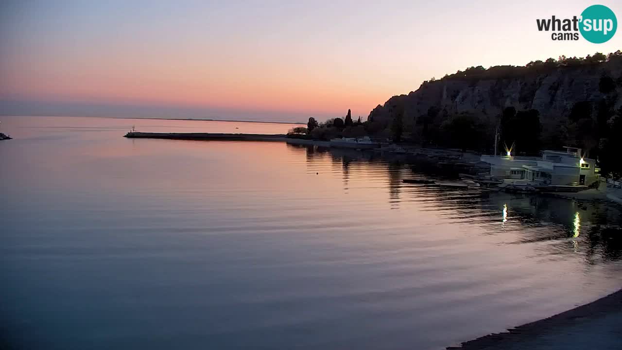 Webcam Sistiana – Pogled na marinu i zaljev