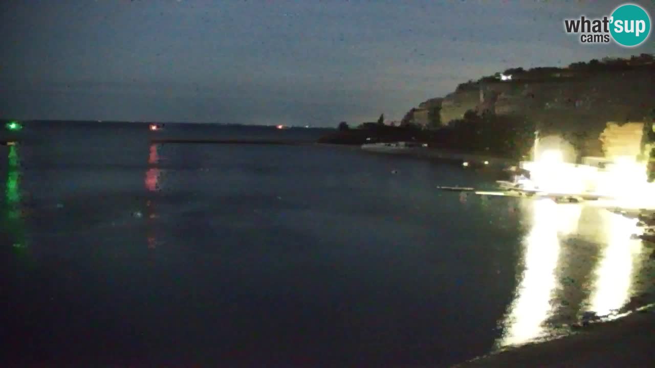 Spletna kamera Sesljan (Sistiana) – Pogled na marino in zaliv