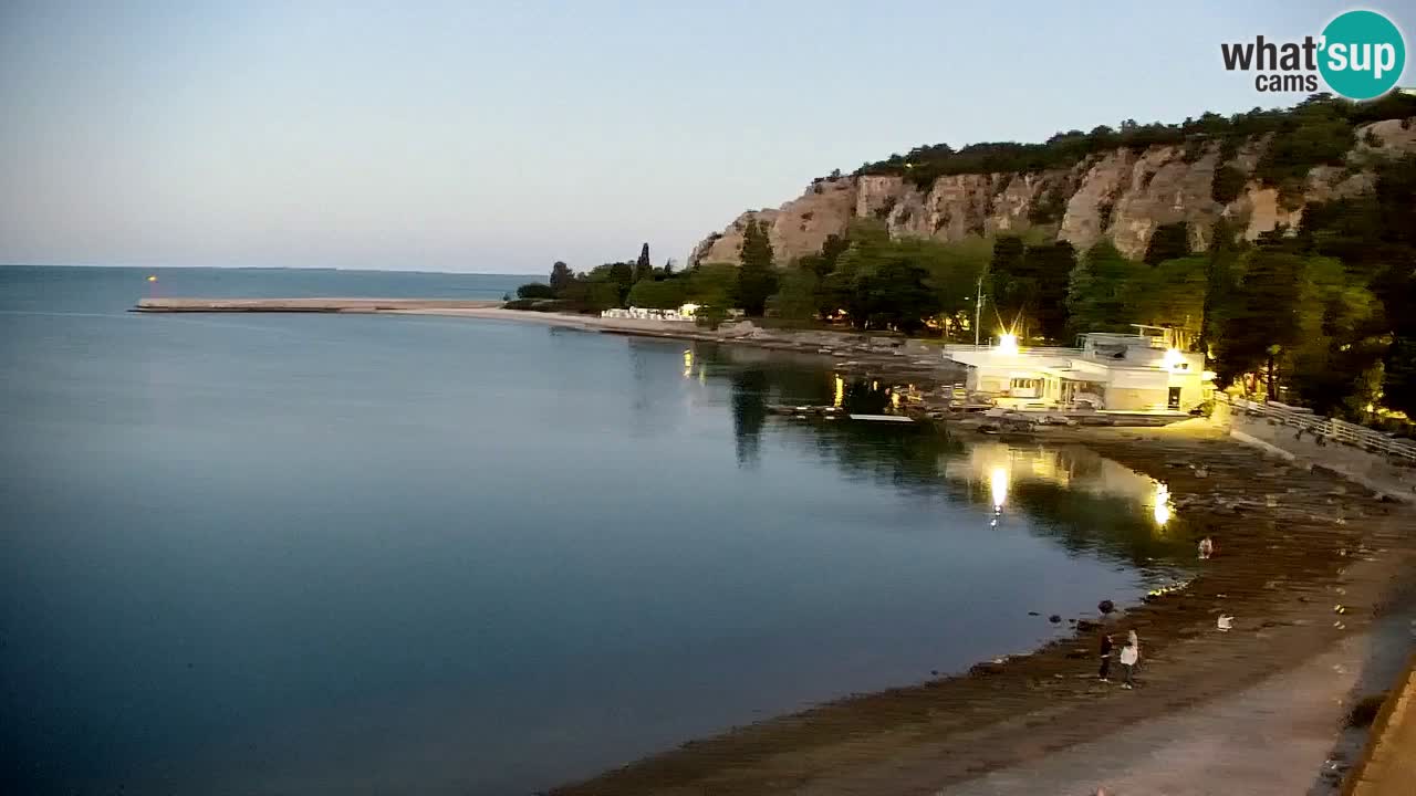 Spletna kamera Sesljan (Sistiana) – Pogled na marino in zaliv