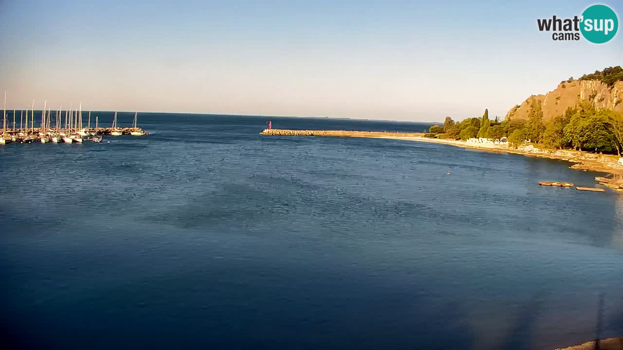 Spletna kamera Sesljan (Sistiana) – Pogled na marino in zaliv