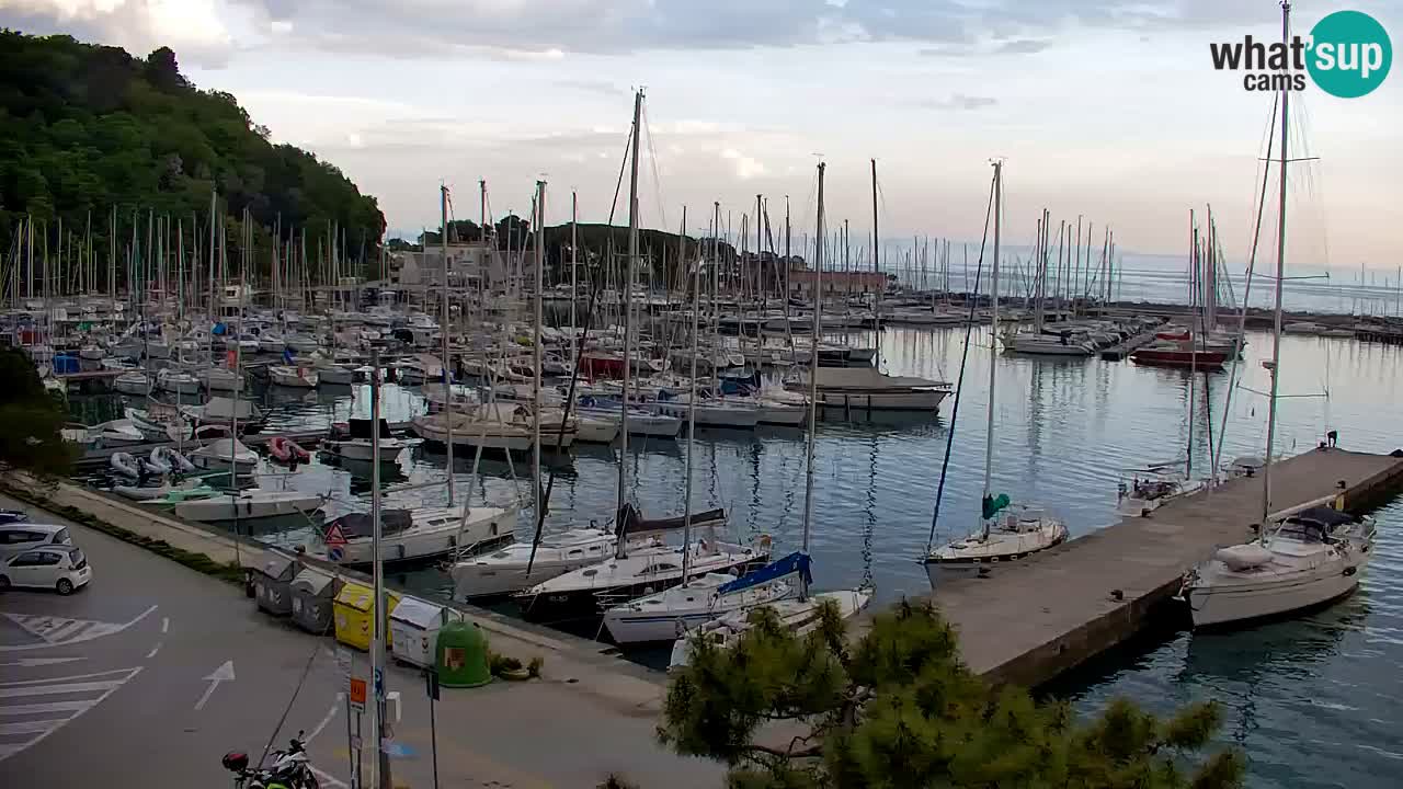 Webcam Sistiana – Vue sur la marina et la baie