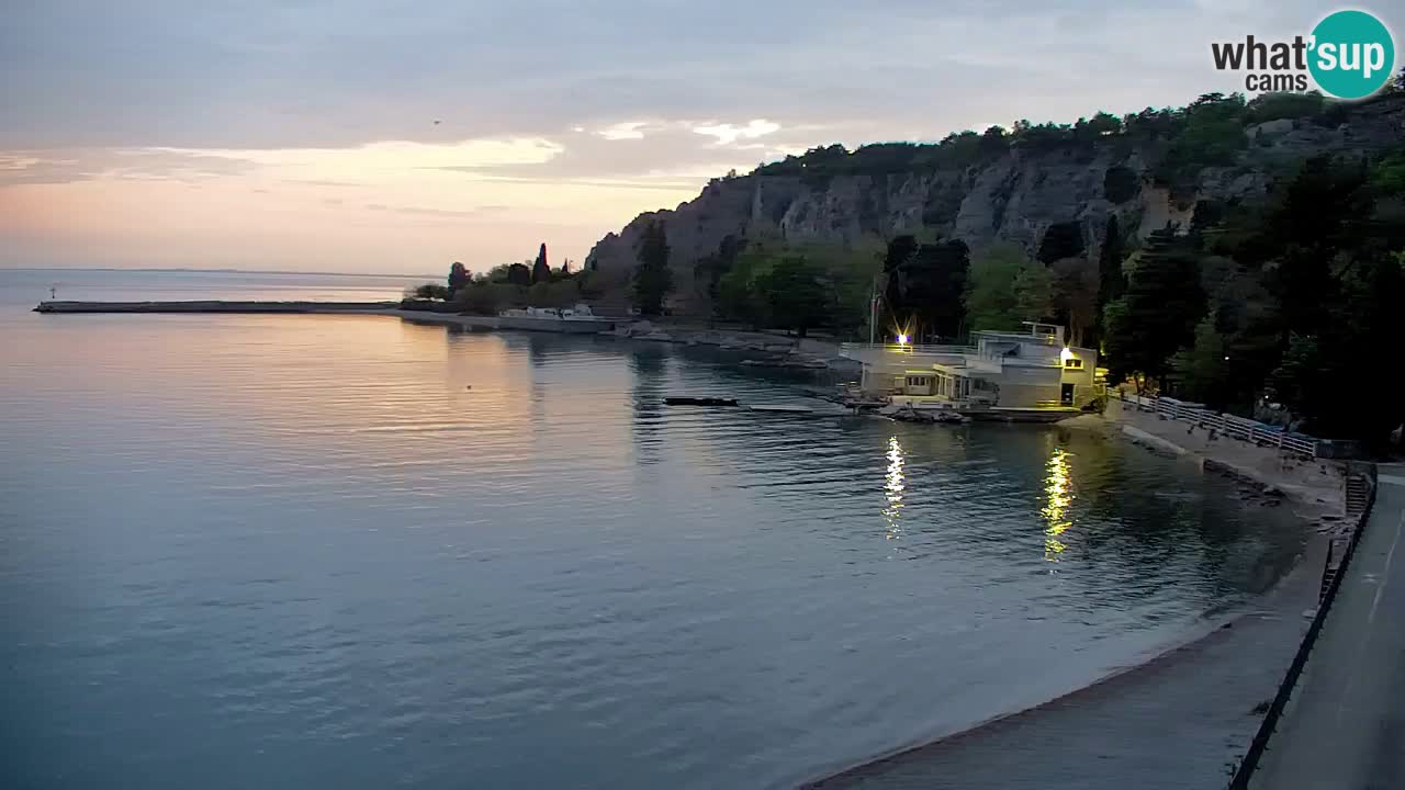 Webcam Sistiana – Pogled na marinu i zaljev