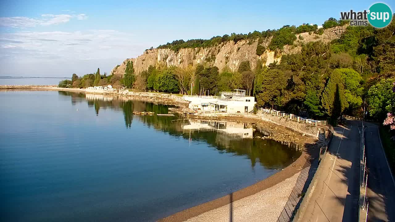 Webcam Sistiana – Pogled na marinu i zaljev