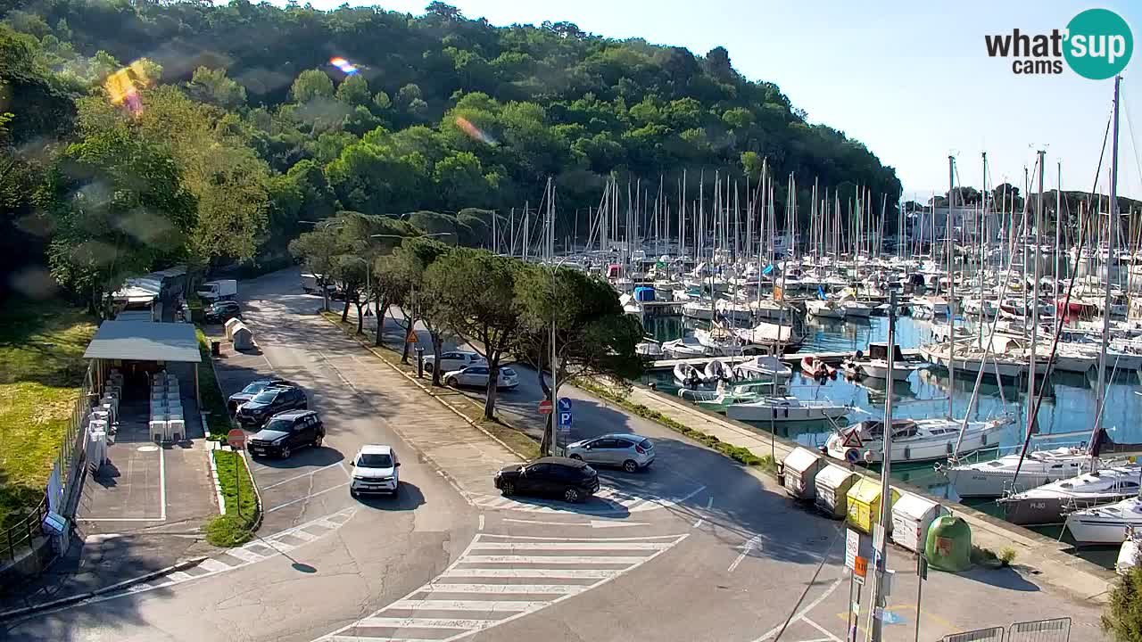 Spletna kamera Sesljan (Sistiana) – Pogled na marino in zaliv