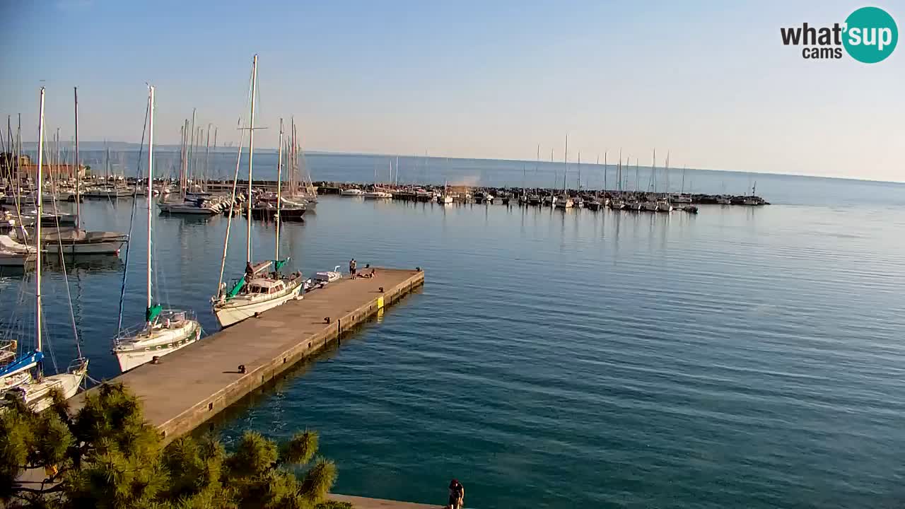 Webcam Sistiana – Vue sur la marina et la baie