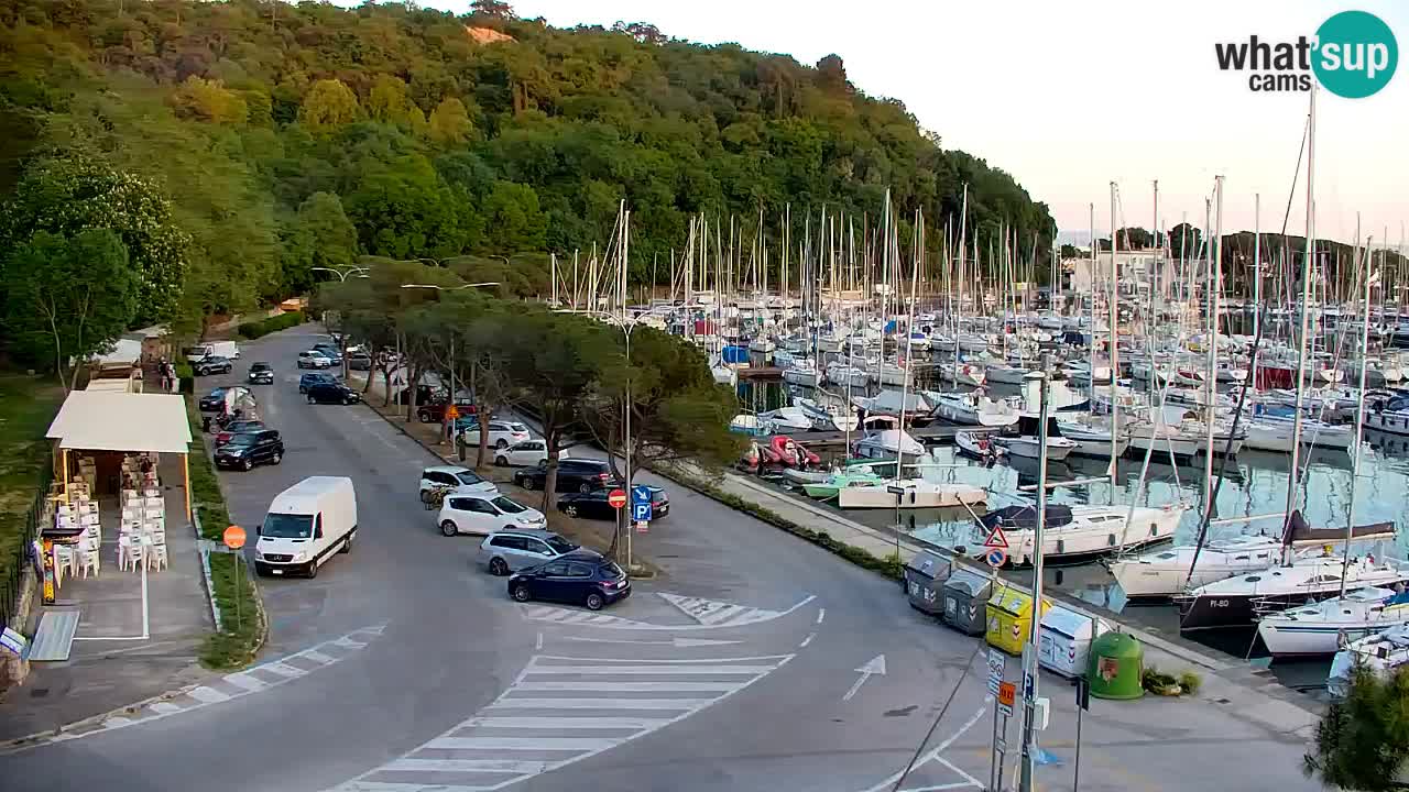Webcam Sistiana – Vue sur la marina et la baie