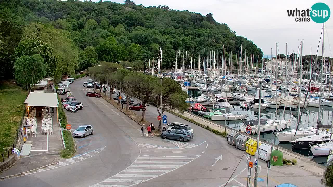 Spletna kamera Sesljan (Sistiana) – Pogled na marino in zaliv