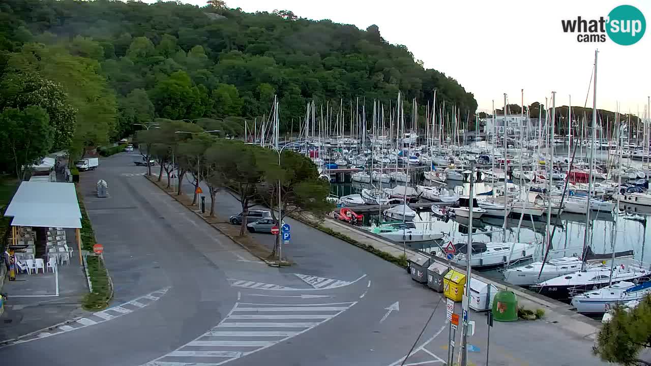 Webcam Sistiana – Pogled na marinu i zaljev