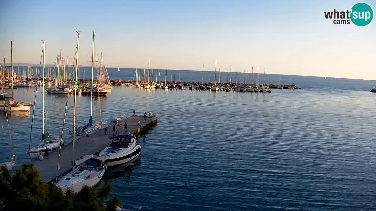 Spletna kamera Sesljan (Sistiana) – Pogled na marino in zaliv